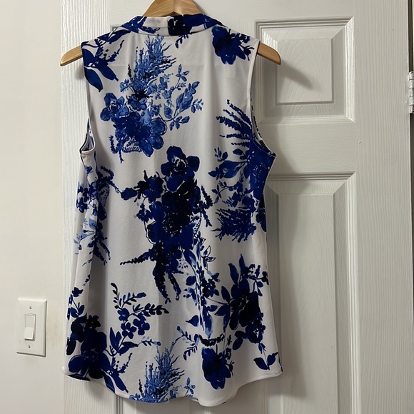 Blue and white blouse in size large. - Picture 2 of 2